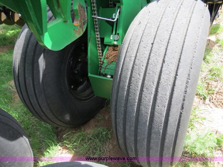 image for item B4718 2003 Great Plains 3S-4000 drill