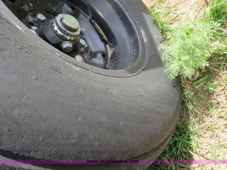 image for item B4718 2003 Great Plains 3S-4000 drill