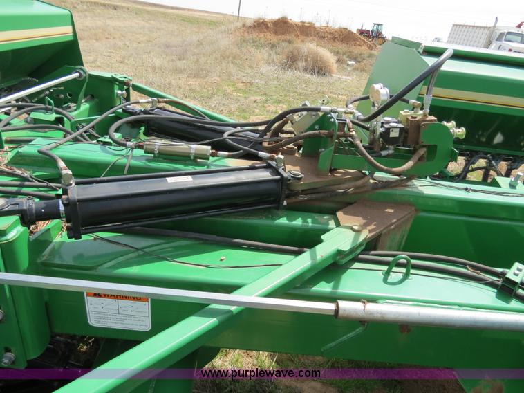 image for item B4718 2003 Great Plains 3S-4000 drill