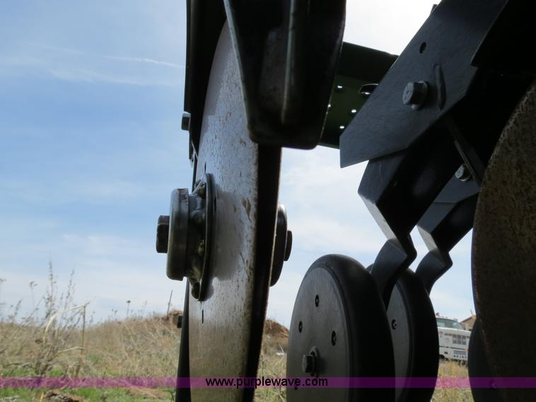 image for item B4718 2003 Great Plains 3S-4000 drill