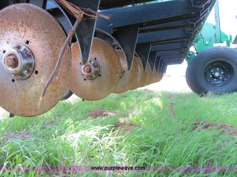 image for item B4718 2003 Great Plains 3S-4000 drill