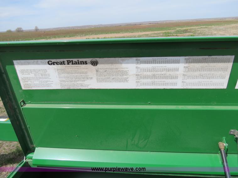 image for item B4718 2003 Great Plains 3S-4000 drill