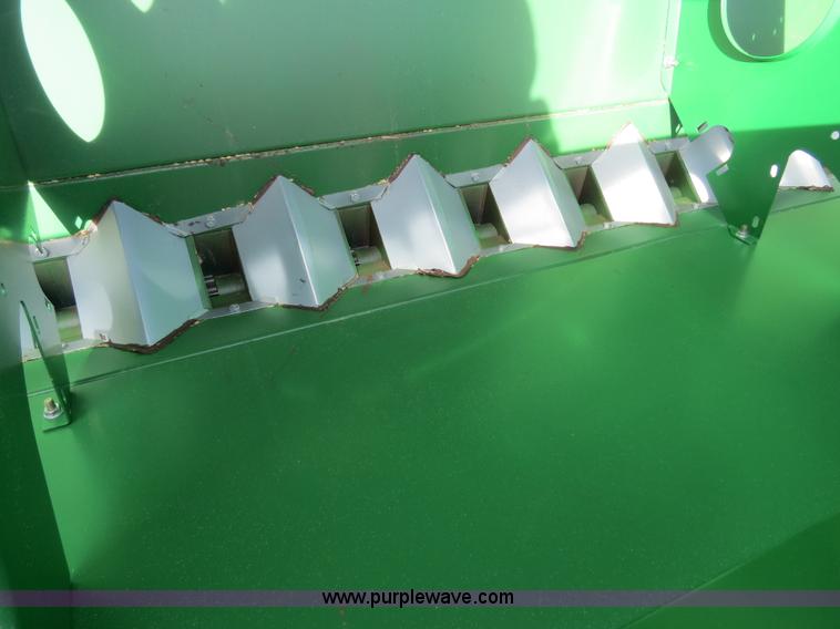 image for item B4718 2003 Great Plains 3S-4000 drill