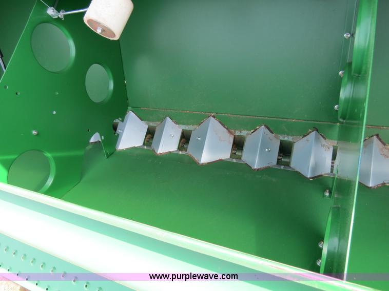 image for item B4718 2003 Great Plains 3S-4000 drill