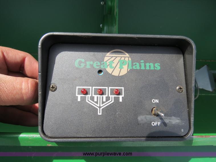 image for item B4718 2003 Great Plains 3S-4000 drill