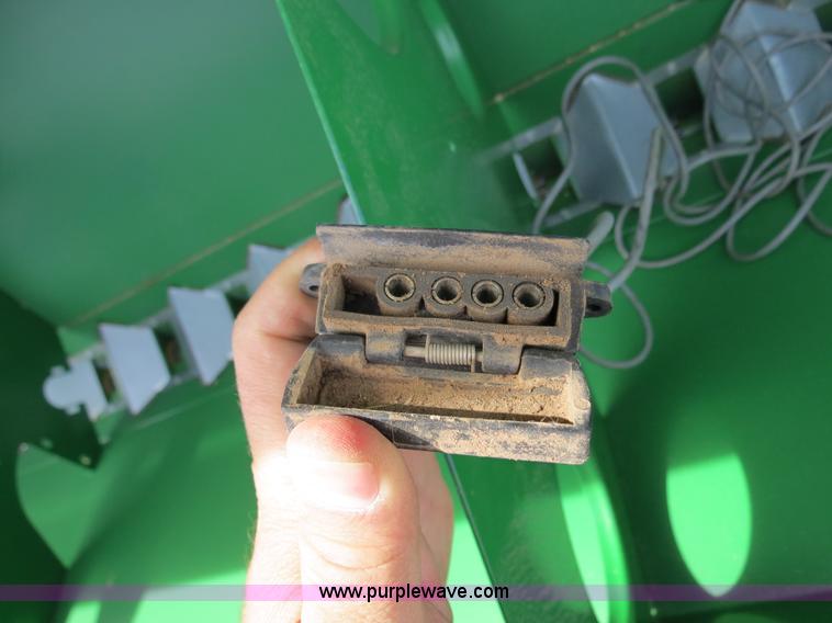 image for item B4718 2003 Great Plains 3S-4000 drill