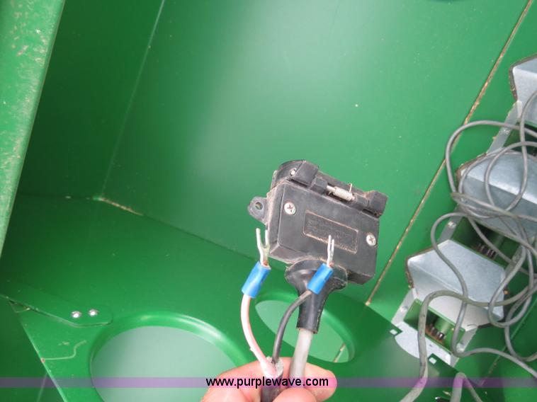 image for item B4718 2003 Great Plains 3S-4000 drill