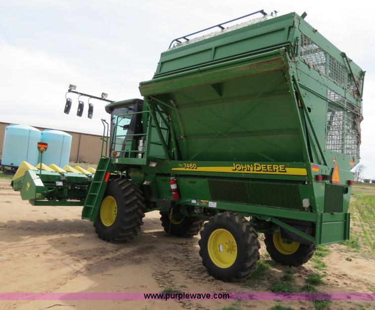 image for item B4719 2007 John Deere 7460 8R30 cotton stripper