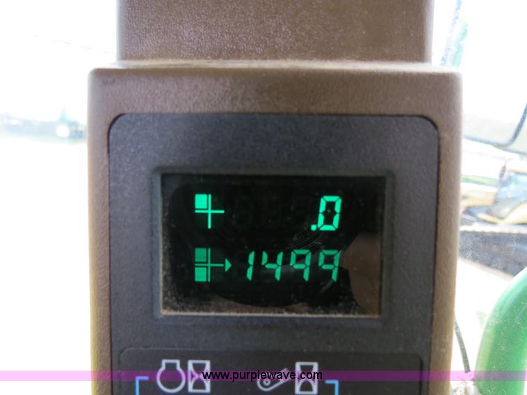 image for item B4719 2007 John Deere 7460 8R30 cotton stripper