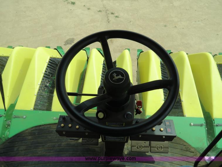 image for item B4719 2007 John Deere 7460 8R30 cotton stripper