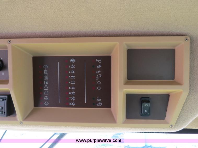 image for item B4719 2007 John Deere 7460 8R30 cotton stripper