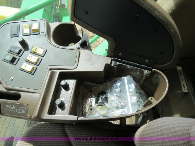 image for item B4719 2007 John Deere 7460 8R30 cotton stripper