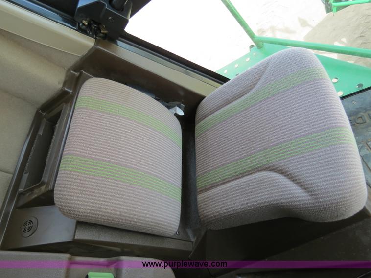 image for item B4719 2007 John Deere 7460 8R30 cotton stripper