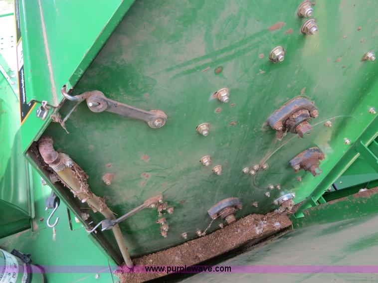 image for item B4719 2007 John Deere 7460 8R30 cotton stripper