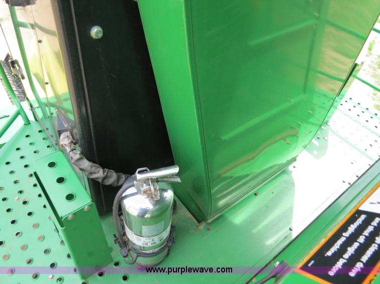 image for item B4719 2007 John Deere 7460 8R30 cotton stripper