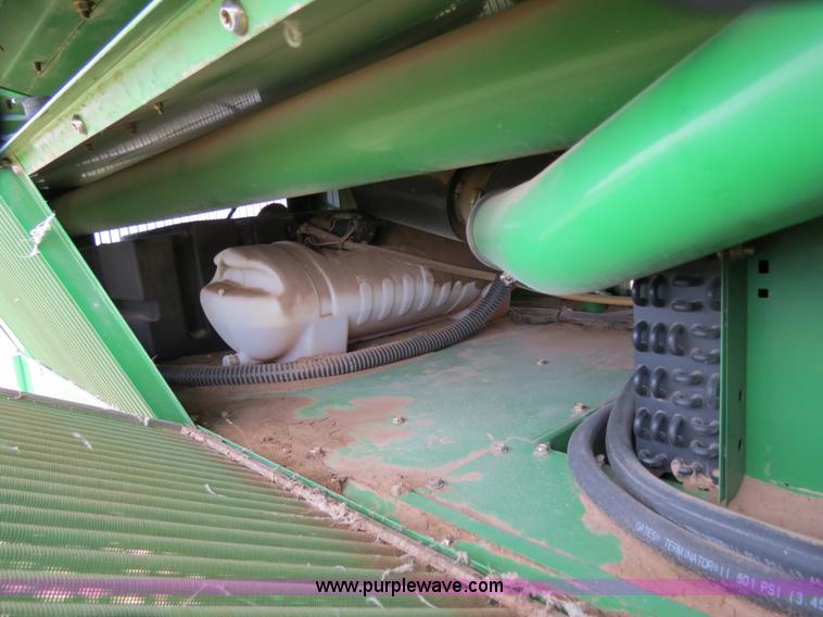 image for item B4719 2007 John Deere 7460 8R30 cotton stripper