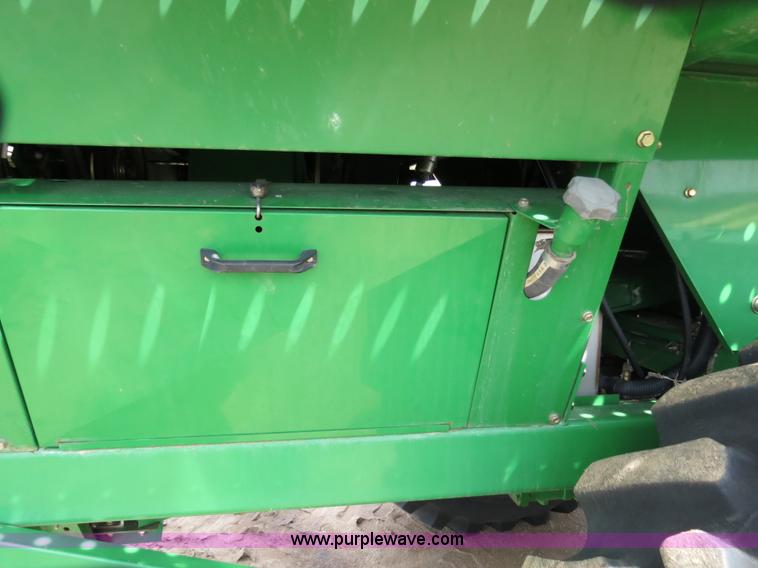 image for item B4719 2007 John Deere 7460 8R30 cotton stripper