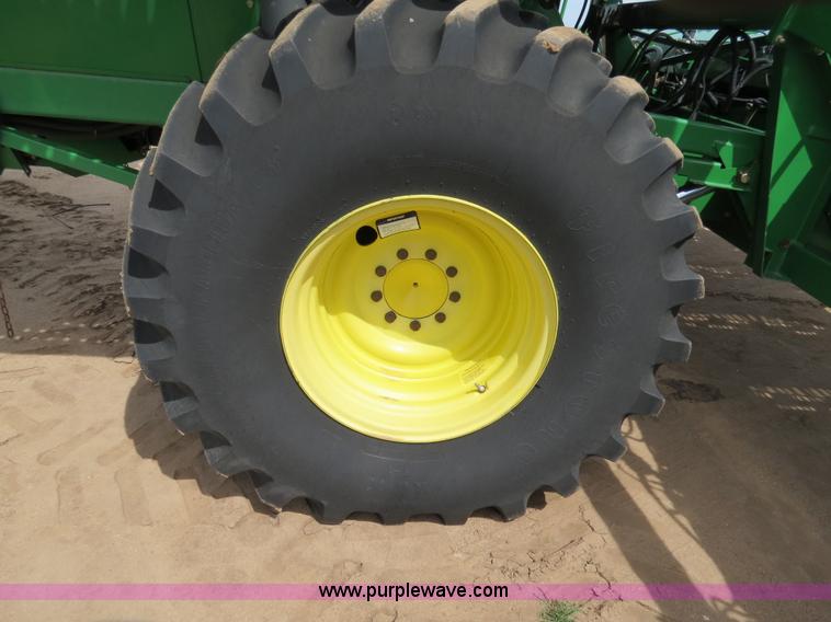 image for item B4719 2007 John Deere 7460 8R30 cotton stripper