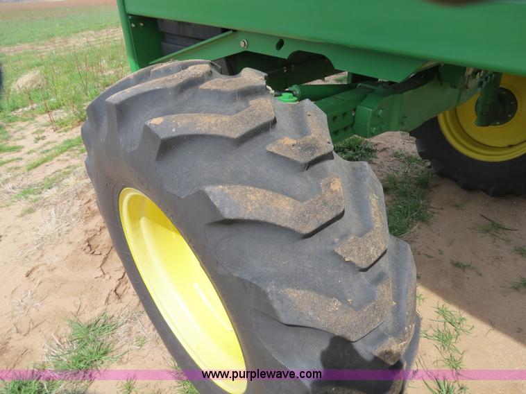 image for item B4719 2007 John Deere 7460 8R30 cotton stripper