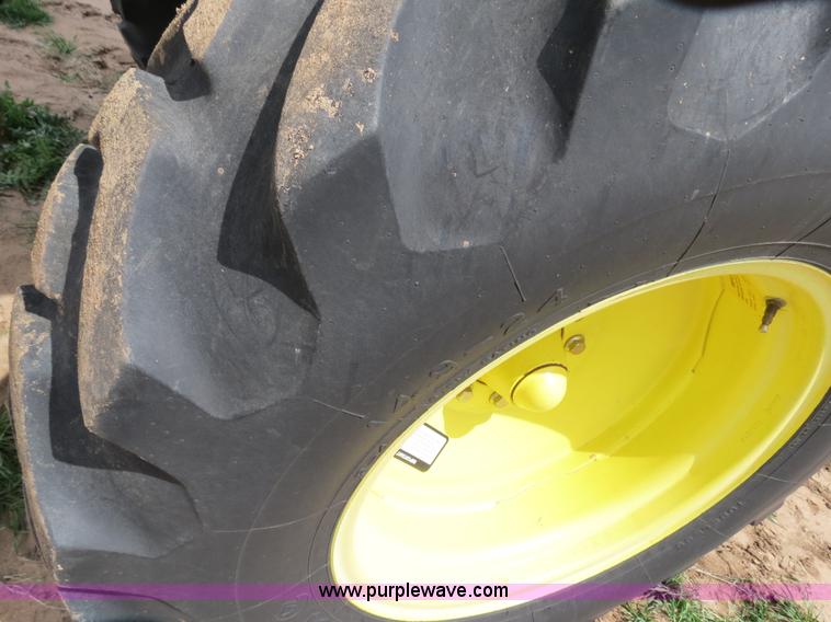 image for item B4719 2007 John Deere 7460 8R30 cotton stripper