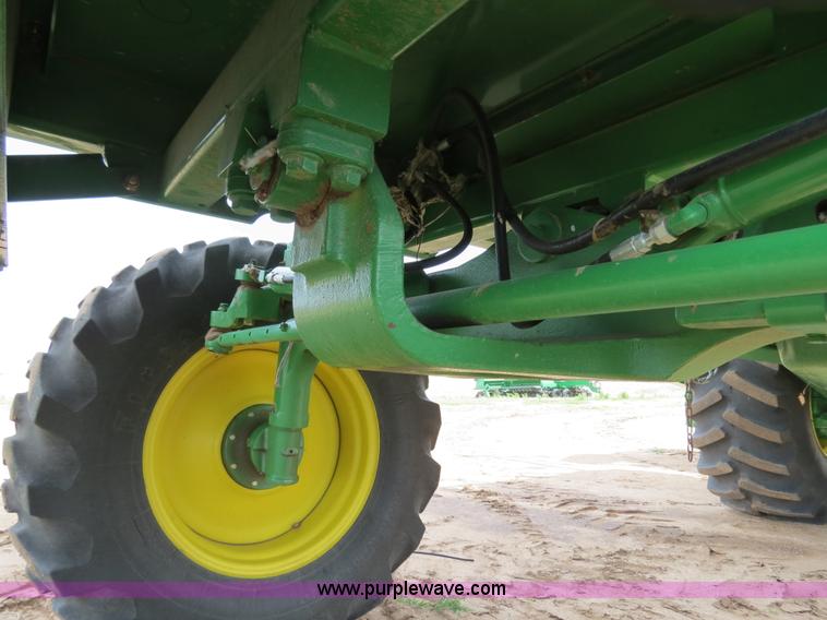 image for item B4719 2007 John Deere 7460 8R30 cotton stripper