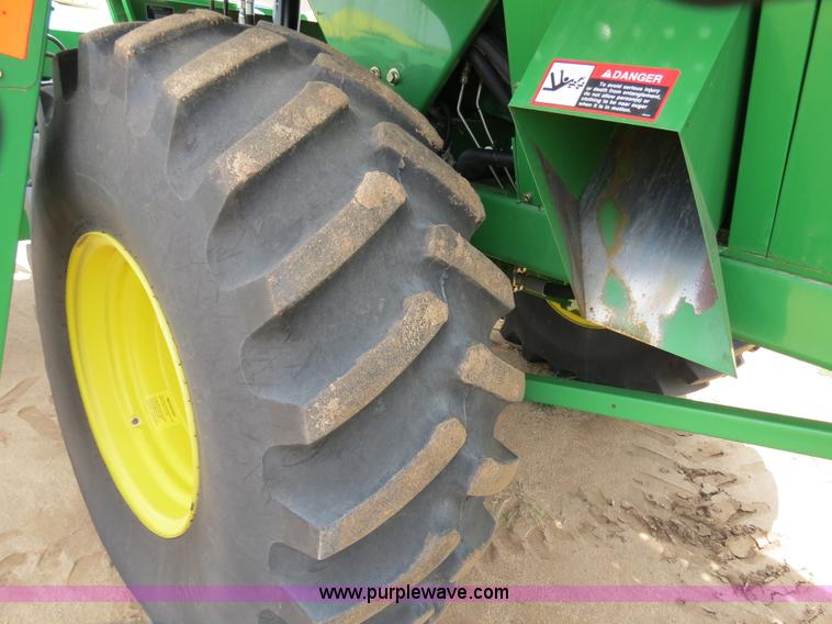 image for item B4719 2007 John Deere 7460 8R30 cotton stripper
