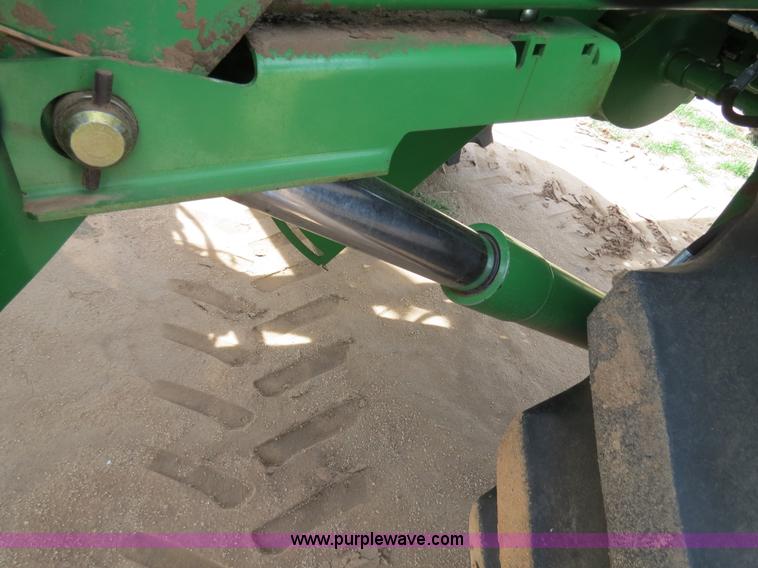 image for item B4719 2007 John Deere 7460 8R30 cotton stripper
