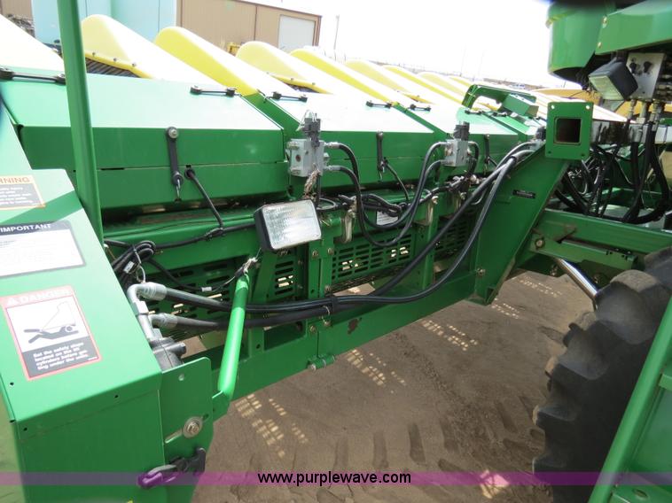 image for item B4719 2007 John Deere 7460 8R30 cotton stripper