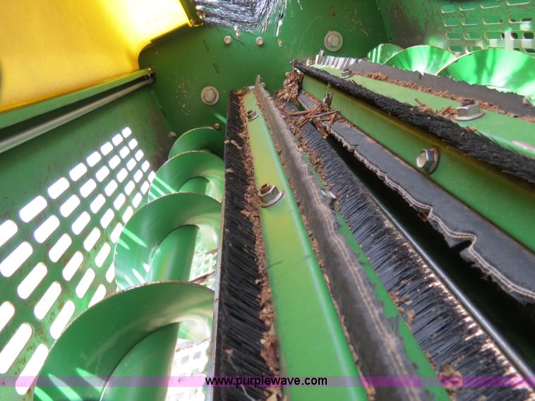 image for item B4719 2007 John Deere 7460 8R30 cotton stripper