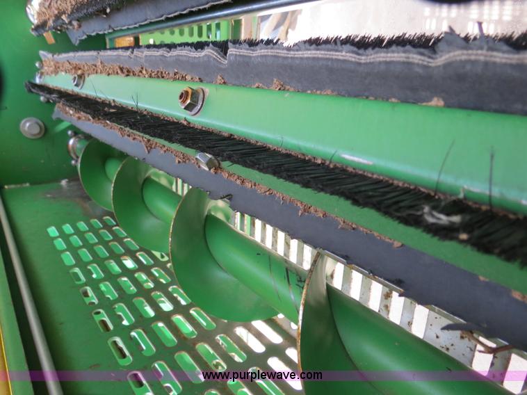 image for item B4719 2007 John Deere 7460 8R30 cotton stripper