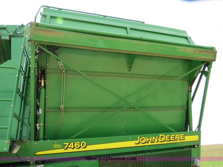 image for item B4719 2007 John Deere 7460 8R30 cotton stripper
