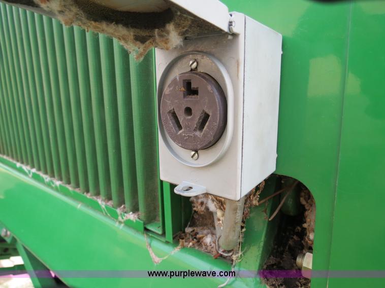 image for item B4719 2007 John Deere 7460 8R30 cotton stripper