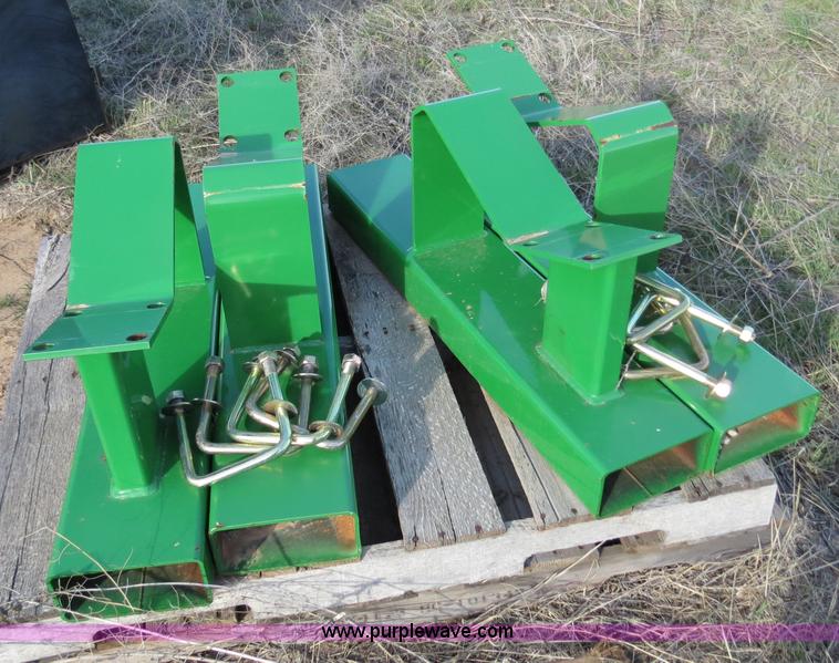 image for item B4719 2007 John Deere 7460 8R30 cotton stripper