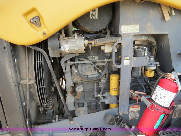 image for item B4720 1998 Caterpillar Challenger 55 tractor