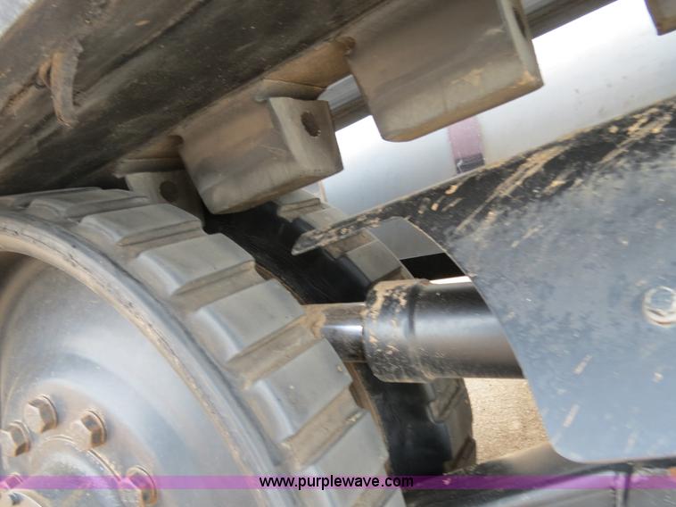 image for item B4720 1998 Caterpillar Challenger 55 tractor