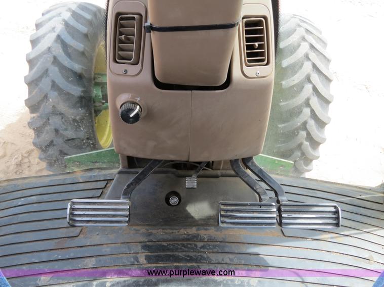 image for item B4721 1998 John Deere 8400 MFWD tractor