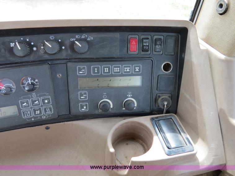 image for item B4721 1998 John Deere 8400 MFWD tractor