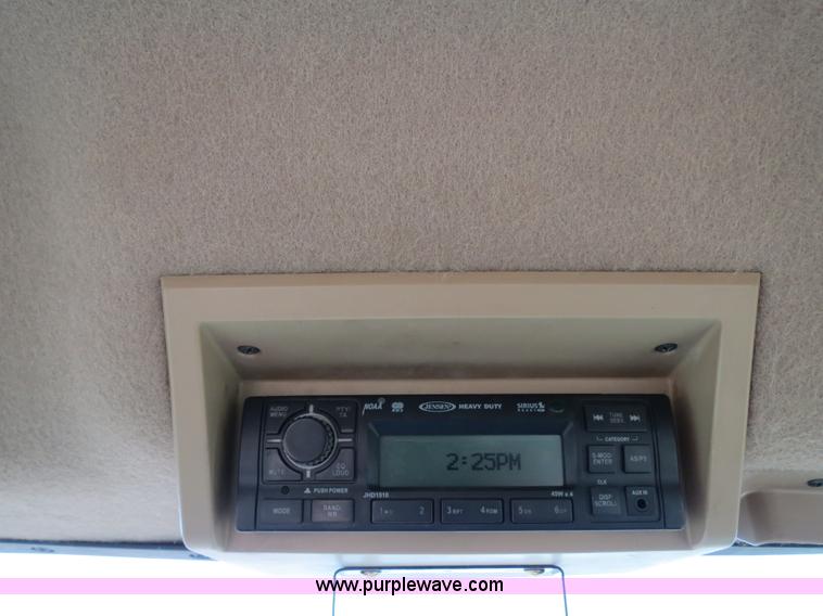 image for item B4721 1998 John Deere 8400 MFWD tractor