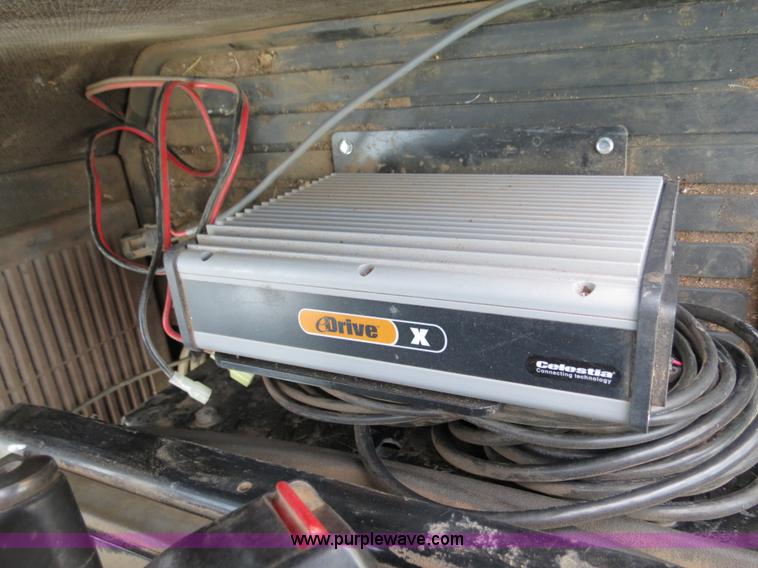 image for item B4721 1998 John Deere 8400 MFWD tractor