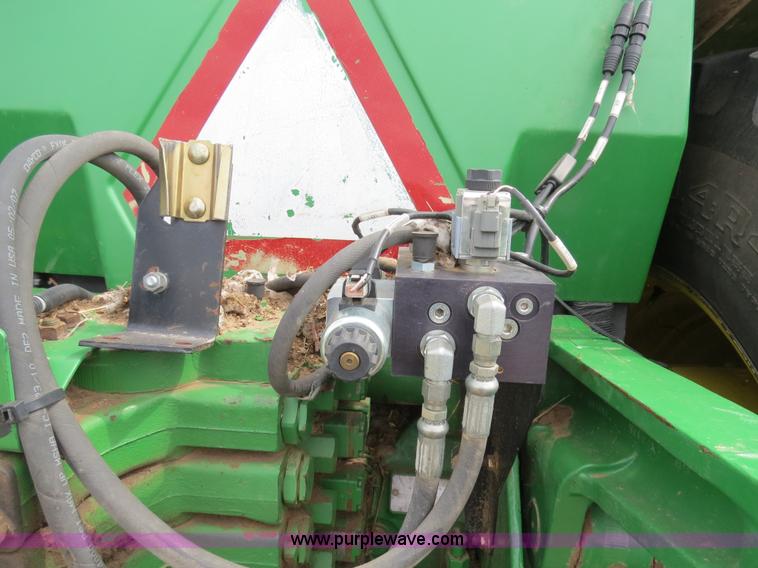 image for item B4721 1998 John Deere 8400 MFWD tractor