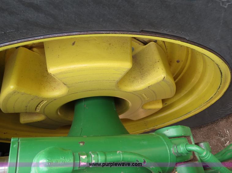 image for item B4721 1998 John Deere 8400 MFWD tractor