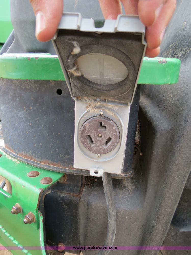 image for item B4721 1998 John Deere 8400 MFWD tractor