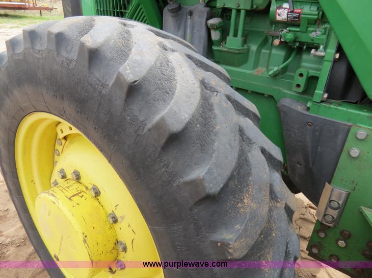 image for item B4721 1998 John Deere 8400 MFWD tractor