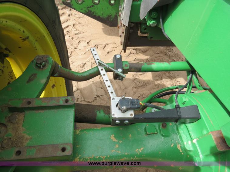 image for item B4721 1998 John Deere 8400 MFWD tractor