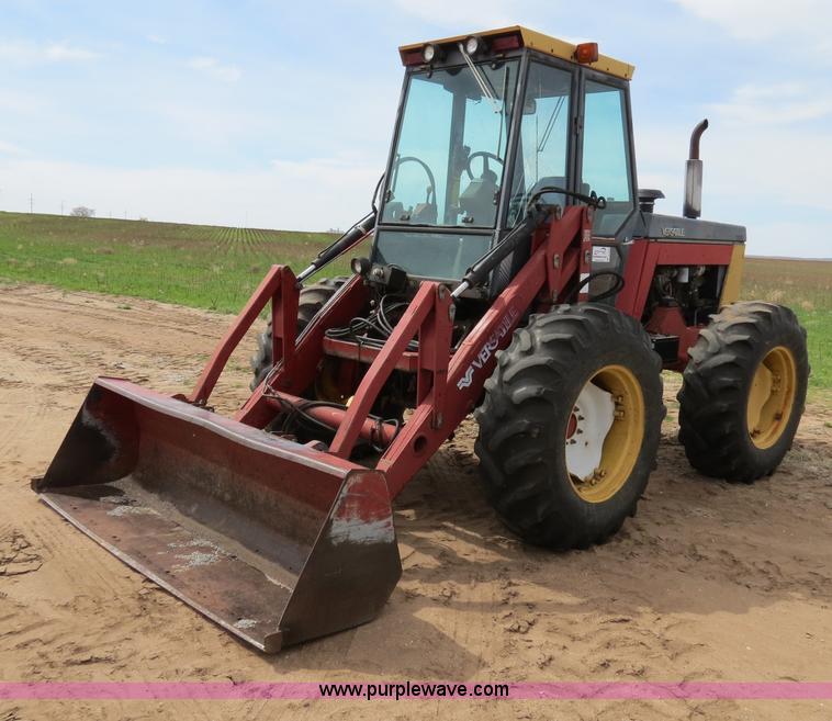 image for item B4722 1988 Versatile 276 Bi-directional 4WD tractor