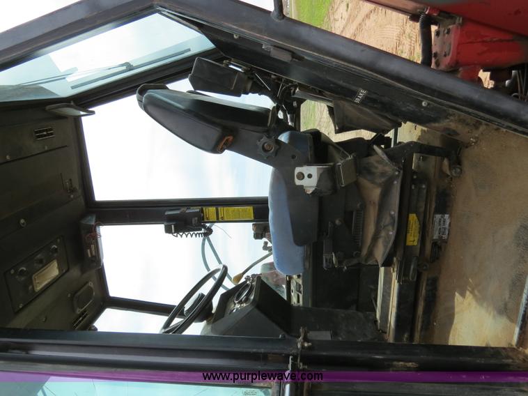 image for item B4722 1988 Versatile 276 Bi-directional 4WD tractor