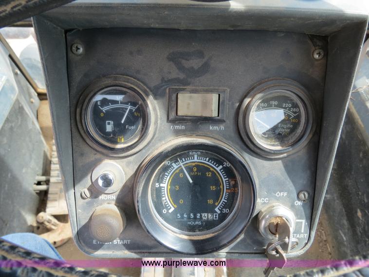 image for item B4722 1988 Versatile 276 Bi-directional 4WD tractor