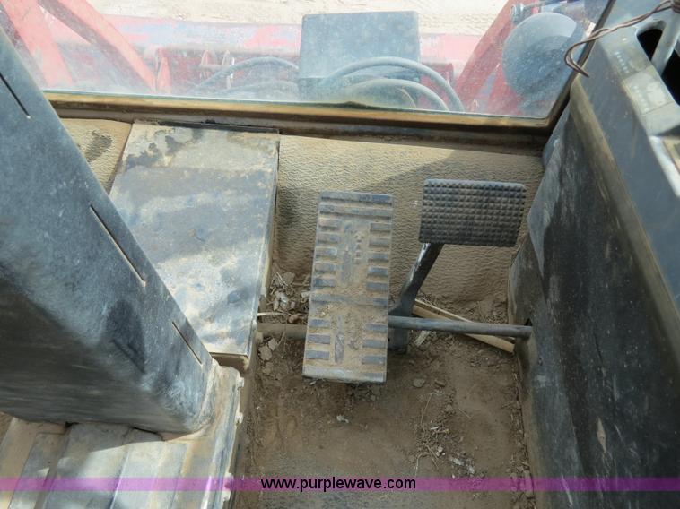 image for item B4722 1988 Versatile 276 Bi-directional 4WD tractor