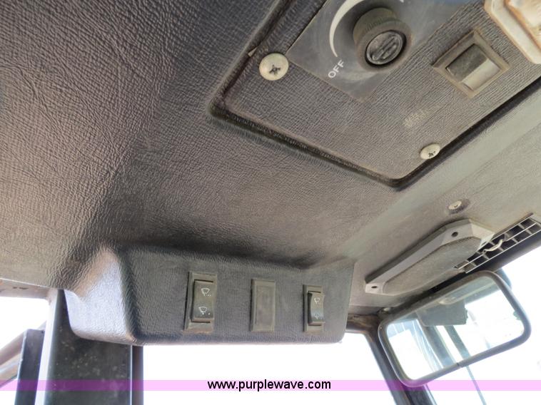 image for item B4722 1988 Versatile 276 Bi-directional 4WD tractor