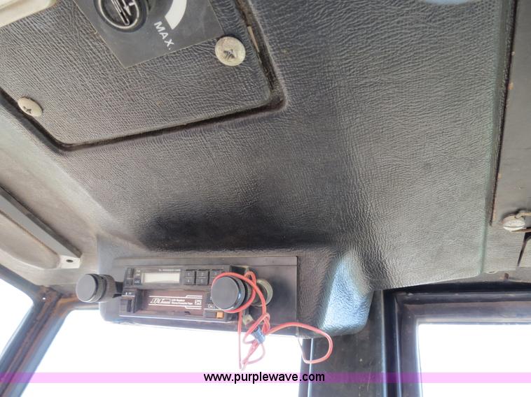 image for item B4722 1988 Versatile 276 Bi-directional 4WD tractor